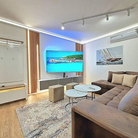 Luxury Apartment. 75 Inches Tv Warna Exterior foto