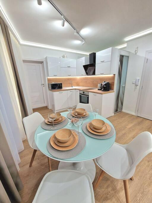 Luxury Apartment. 75 Inches Tv Warna Exterior foto