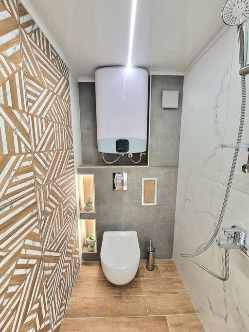 Luxury Apartment. 75 Inches Tv Warna Exterior foto